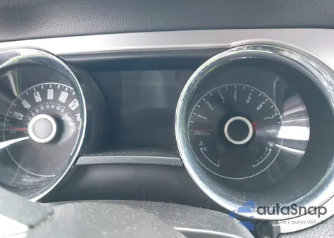 2014 Ford Mustang V6 Premium z USA, uszkodzony, nr VIN 1ZVBP8AM8E5262733